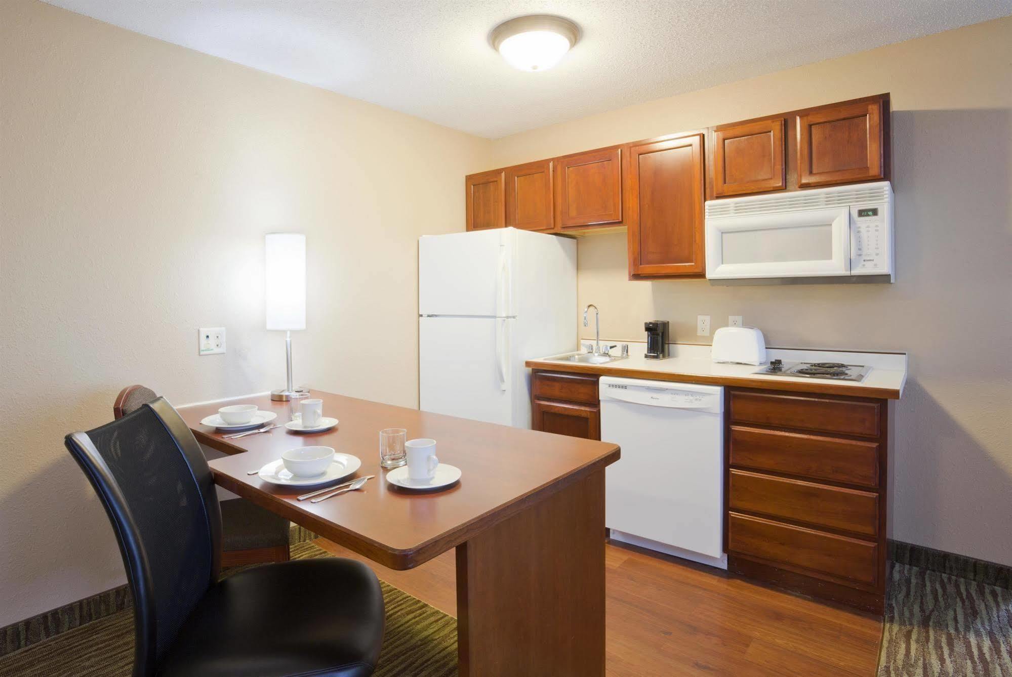 Grandstay Residential Suites Hotel - Eau Claire Exterior foto
